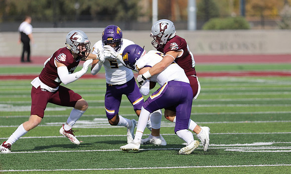 25 Aaron Schmitz (4)