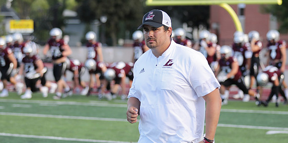 Coach Matt Janus  (32)