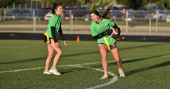 9-26-22 Powderpuff - Homecoming Week  (31)
