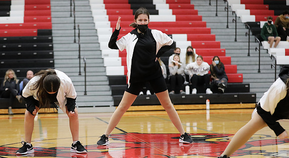 JV Dance 1-13-22 at JV Basketball Game  (68)