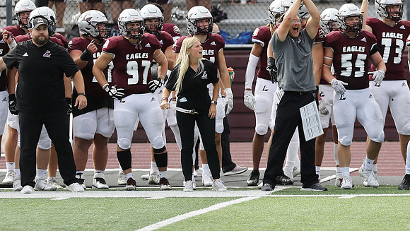 Coach Kelly Cline  (2)