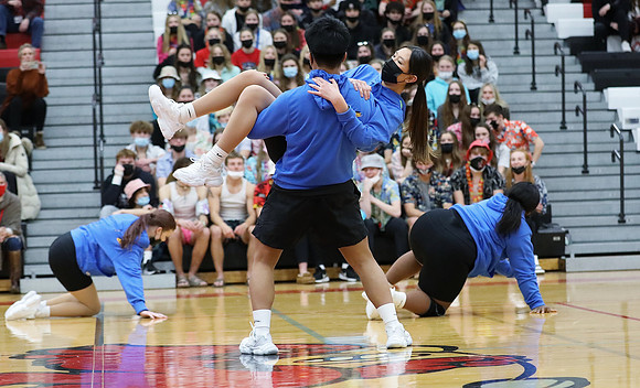 1-21-22 VARSITY Dance at Varsity Basketball Game  (74)