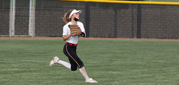 6 Carly Gross (26)