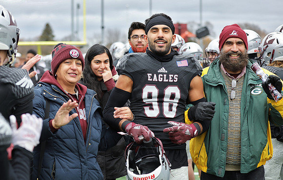 11-13-21 vs. UW Eau Claire  SENIOR DAY & ARMED FORCES DAY  (42)