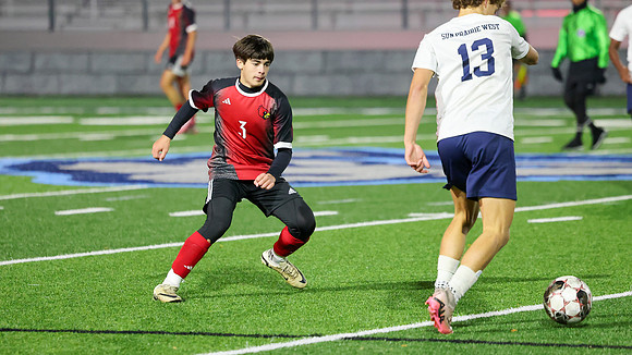 3 Evan Saugstad (17)