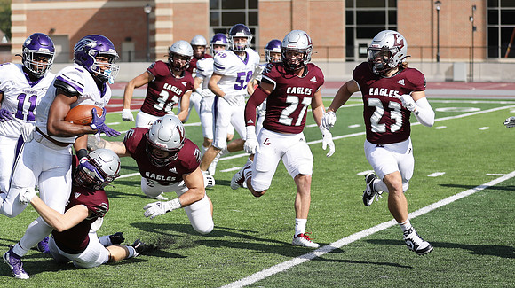 27 Caden Boettcher (8)