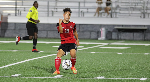 18 Eli Thao (25)