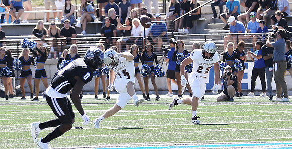 9-18-21 vs. Grand Valley State Michigan     (16)