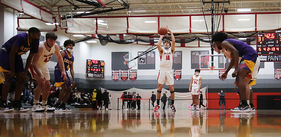 12-4-21 vs. Madison East  (32)