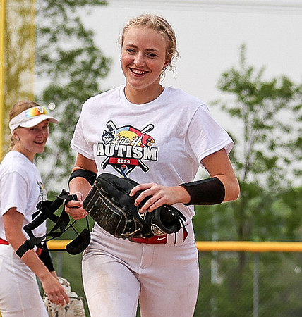 5-14-24 Sun Prairie East Varsity vs. Sun Prairie West  (249)