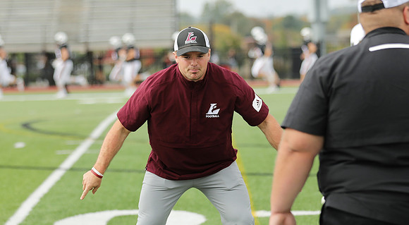 Coach Noah Risch (1)