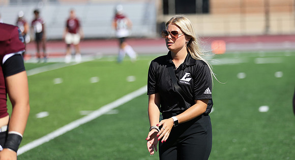 COACH Kelly Cline  (18)