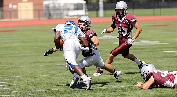 3 UWL 2018 Pre Season Scrmmage vs. U of Dubuque  (220)