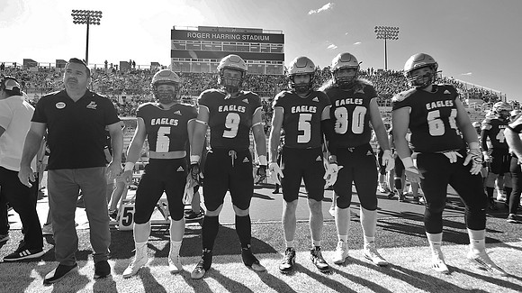 9-3-22 Honorary Captain at UWL Football Game  (4)