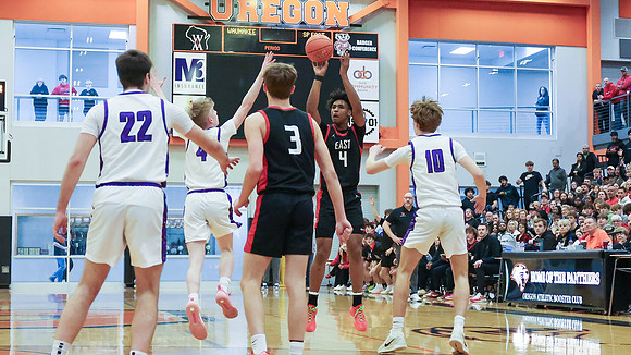 VARSITY Sectional Final vs. Waunakee (55)
