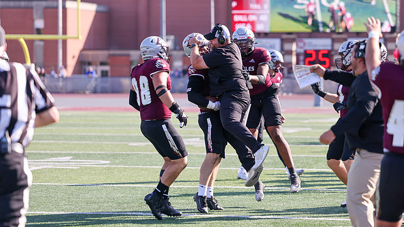 Coach Mitchell Collicott (4)