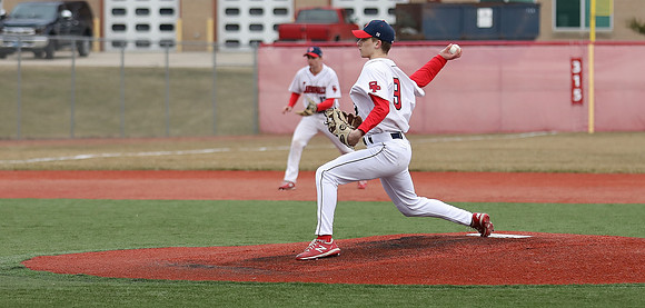 9 Evan Richmond  (31)