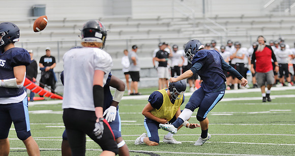 8-12-22 VARSITY Scrimmage vs. Fort Atkinson  (75)