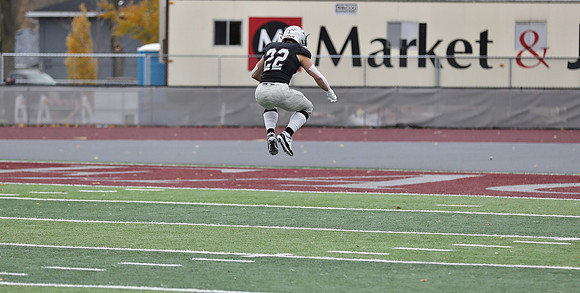 11-13-21 vs. UW Eau Claire  SENIOR DAY & ARMED FORCES DAY  (51)