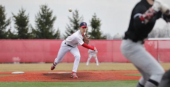 9 Evan Richmond  (28)
