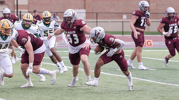 24 Najeh Mitchell (10)