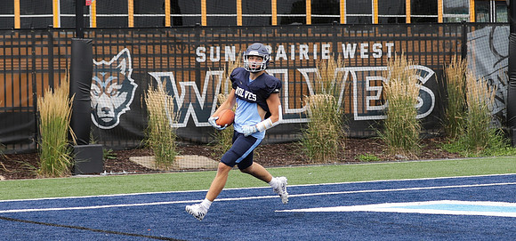 8-12-22 VARSITY Scrimmage vs. Fort Atkinson  (64)