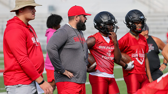 Coach Mike Pogue (1)