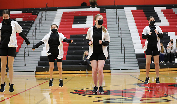 JV Dance 1-13-22 at JV Basketball Game  (21)