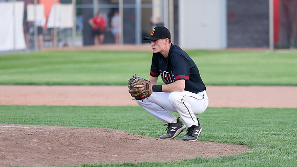5-15-25 VARSITY vs. Middleton (198)
