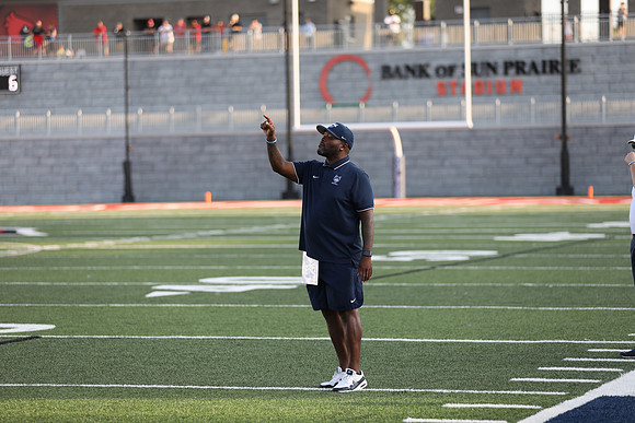 Coach Dennis Wright  (7)