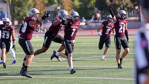 7 Adam Quam (20)