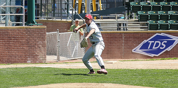 5-7-22 vs. Madison East Game 2  (82)