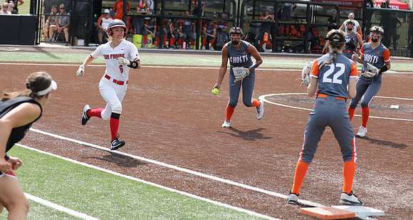 6 Carly Gross (11)