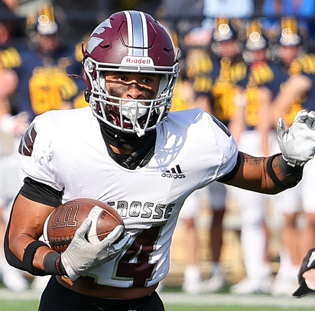 24 Najeh Mitchell (20)