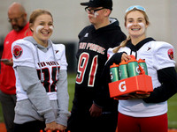 Manager Cari Whetten  (10)