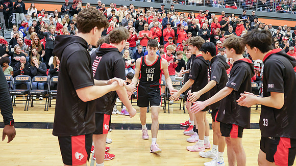 VARSITY Sectional Final vs. Waunakee (22)