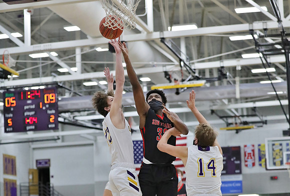 32 Marshaun Knight vs. Oconomowoc (3)