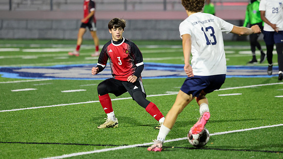 3 Evan Saugstad (15)