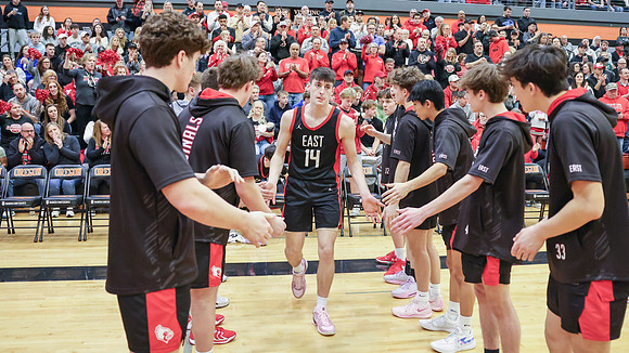 VARSITY Sectional Final vs. Waunakee (23)
