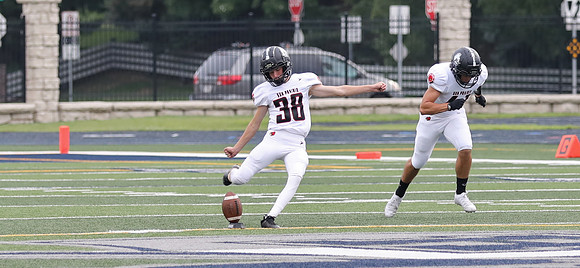 38 Trevor Schulz (4)