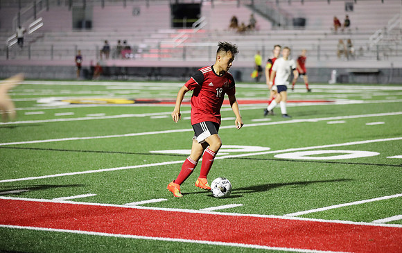 18 Eli Thao (27)
