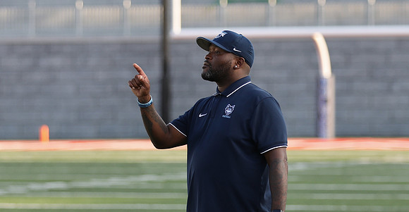 Coach Dennis Wright  (4)