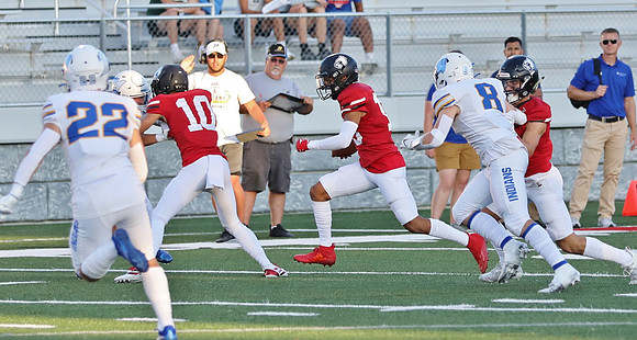 8-26-22 VARSITY vs. Mukwonago  (37)