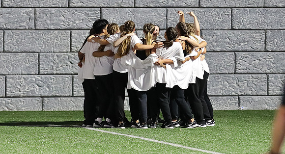 8-26-21 VARSITY Dance at Varsity Football Game  (26)