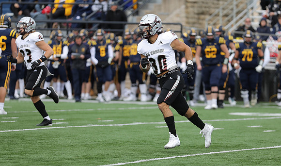 30 Gabe Lynch  (11)