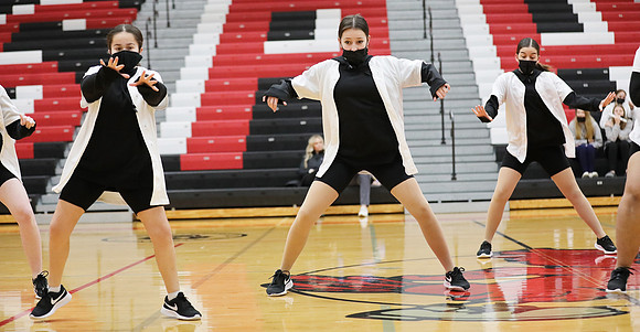 JV Dance 1-13-22 at JV Basketball Game  (35)