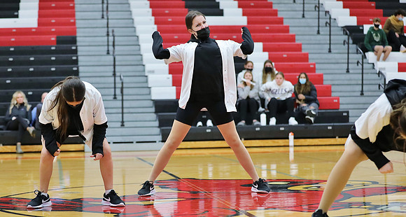 JV Dance 1-13-22 at JV Basketball Game  (69)