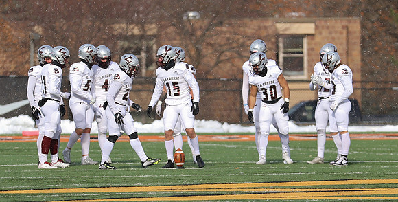 21 Jake Schara (2)