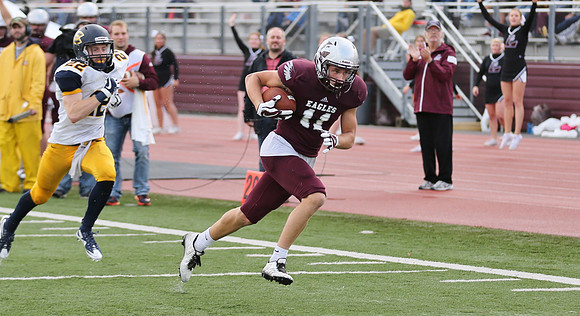 11 Nick Holcomb (6)