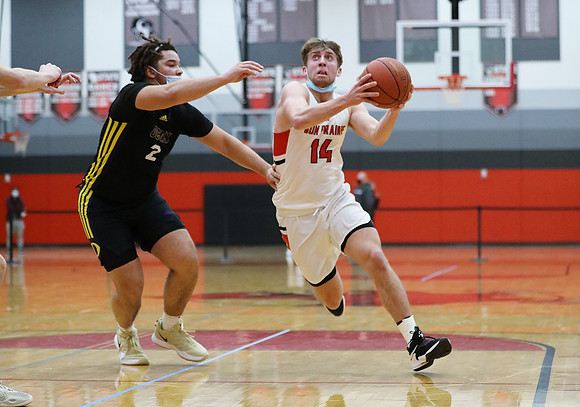 14 Ben Olson (21)